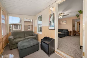 732 Park Ave, Sycamore, IL 60178 - Photo 4