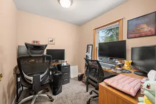 732 Park Ave, Sycamore, IL 60178 - Photo 14