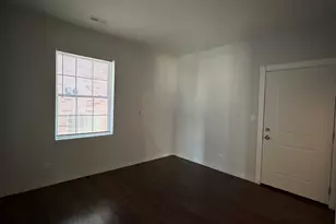 7441 N Rogers Ave, Chicago, IL 60626 - Photo 8