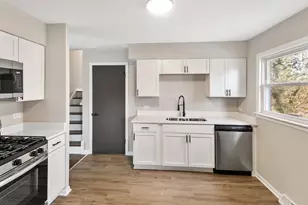 1339 Heather Rd, Homewood, IL 60430 - Photo 10