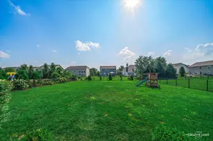 47 Windstone Dr, North Aurora, IL 60542 - Photo 24