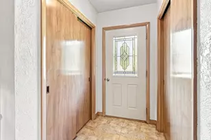 838 S State St, Geneseo, IL 61254 - Photo 4