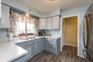 10222 W Bairstow Ave, Beach Park, IL 60087 - Photo 18