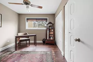 1414 N Bridgeport Dr, Mount Prospect, IL 60056 - Photo 38