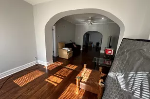 5208 W Hutchinson St, Chicago, IL 60641 - Photo 2