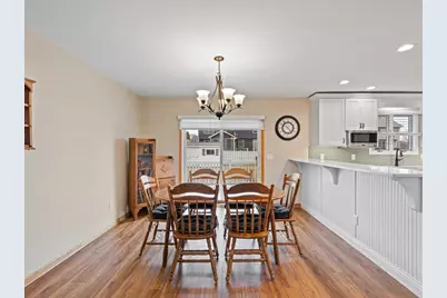 3125 Castlebury Place, Galesburg, IL 61401 - Photo 12