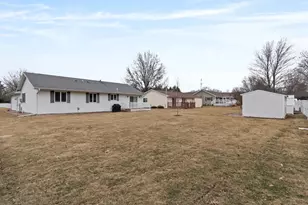 3125 Castlebury Pl, Galesburg, IL 61401 - Photo 42