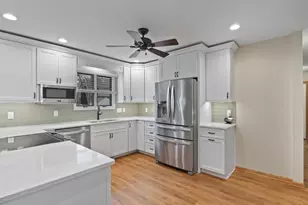 3125 Castlebury Pl, Galesburg, IL 61401 - Photo 16