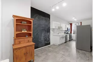 1404 E 56th St, Chicago, IL 60637 - Photo 4