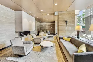 1030 N State St, Chicago, IL 60610 - Photo 30