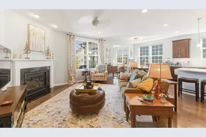 44 Pacific Avenue, Hawthorn Woods, IL 60047 - Photo 4