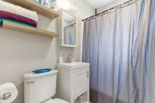 204 Woodlawn Dr, Mundelein, IL 60060 - Photo 16