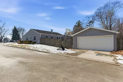 204 Woodlawn Drive, Mundelein, IL 60060 - Photo 20