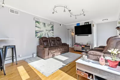 204 Woodlawn Drive, Mundelein, IL 60060 - Photo 4