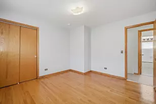 8645 W Summerdale Ave, Chicago, IL 60656 - Photo 12