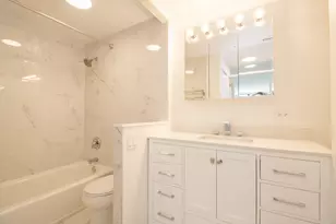 1221 N Dearborn Pkwy, Chicago, IL 60610 - Photo 14