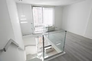 1221 N Dearborn Pkwy, Chicago, IL 60610 - Photo 2