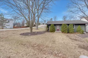 411 E Oak St, Lake in the Hills, IL 60156 - Photo 1