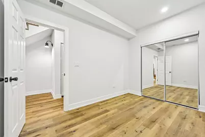 942 N Harding Avenue, Chicago, IL 60651 - Photo 24