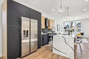 942 N Harding Ave, Chicago, IL 60651 - Photo 16