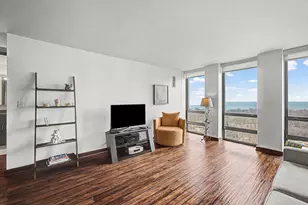 1660 N Lasalle Dr, Chicago, IL 60614 - Photo 10