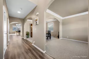 748 Cashmere Ln, Elgin, IL 60124 - Photo 4