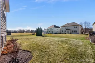 748 Cashmere Ln, Elgin, IL 60124 - Photo 38