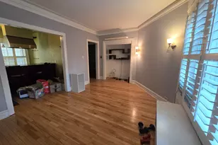 548 W Brompton Ave, Chicago, IL 60657 - Photo 2