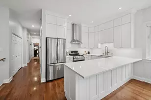 1043 W Newport Ave, Chicago, IL 60657 - Photo 6