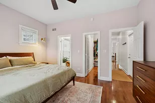 1043 W Newport Ave, Chicago, IL 60657 - Photo 10