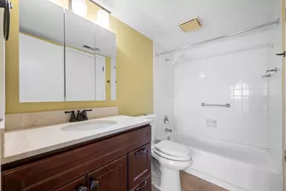 650 Whitney Court #211, Gurnee, IL 60031 - Photo 12