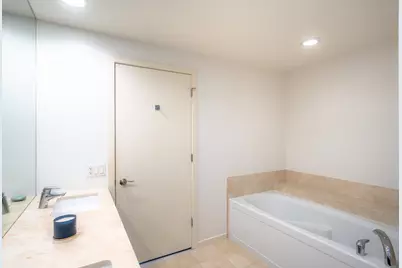 240 E Illinois Street #1606, Chicago, IL 60611 - Photo 12
