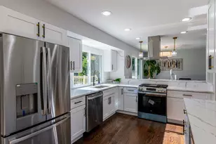 380 Ventura Club Dr, Roselle, IL 60172 - Photo 10