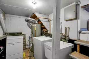 6735 N Lawndale Ave, Lincolnwood, IL 60712 - Photo 12