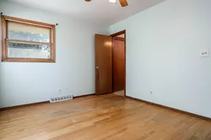 8699 Glacier Dr, Byron, IL 61010 - Photo 36