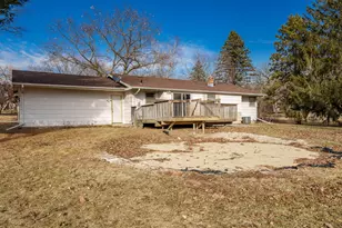 8699 Glacier Dr, Byron, IL 61010 - Photo 6