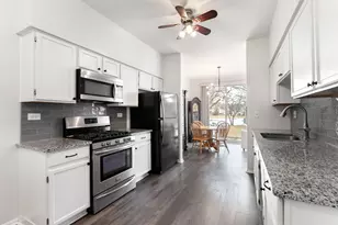 17794 W Salisbury Dr, Gurnee, IL 60031 - Photo 8