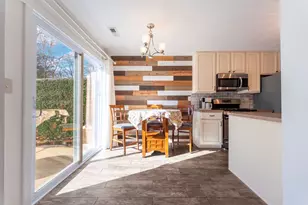 794 Pointe Dr, Crystal Lake, IL 60014 - Photo 8