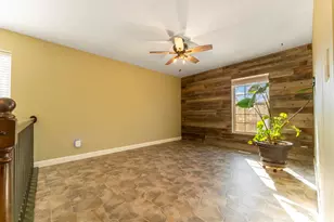 794 Pointe Dr, Crystal Lake, IL 60014 - Photo 10