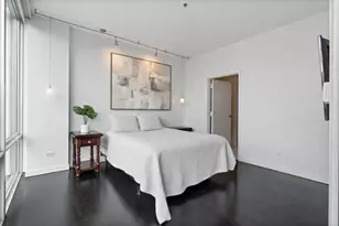 653 N Kingsbury St, Chicago, IL 60654 - Photo 10