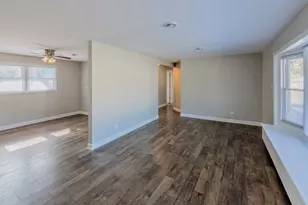 18029 Thomas Ln, Country Club Hills, IL 60478 - Photo 4