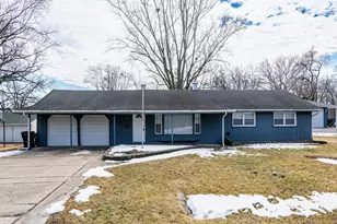 18029 Thomas Ln, Country Club Hills, IL 60478 - Photo 2