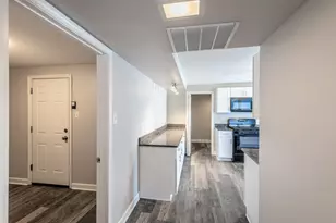 18029 Thomas Ln, Country Club Hills, IL 60478 - Photo 10