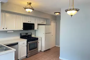 3186 Anton Dr, Aurora, IL 60504 - Photo 4