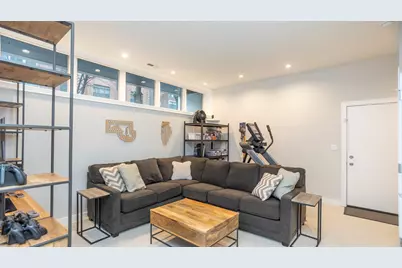 1947 W Diversey Parkway #101, Chicago, IL 60614 - Photo 16