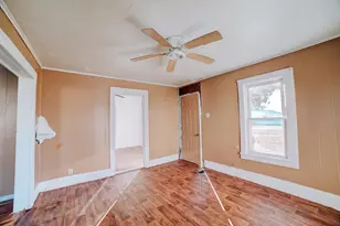 850 E Chestnut St, Hoopeston, IL 60942 - Photo 4