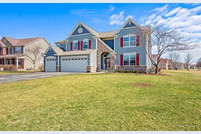 601 Meade Boulevard, North Aurora, IL 60542 - Photo 2