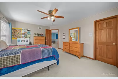 601 Meade Boulevard, North Aurora, IL 60542 - Photo 28