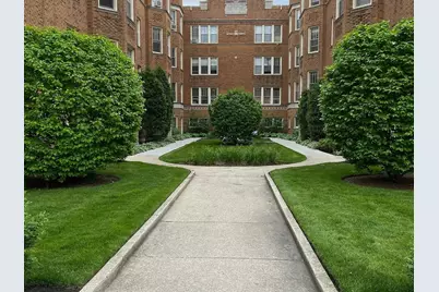 605 Washington Boulevard #3N, Oak Park, IL 60302 - Photo 2