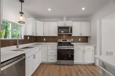 220 N Ashbury Avenue, Bolingbrook, IL 60440 - Photo 4